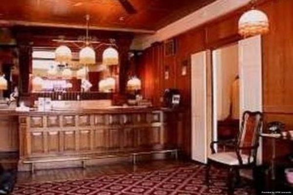 Van Gilder Hotel (Seward)